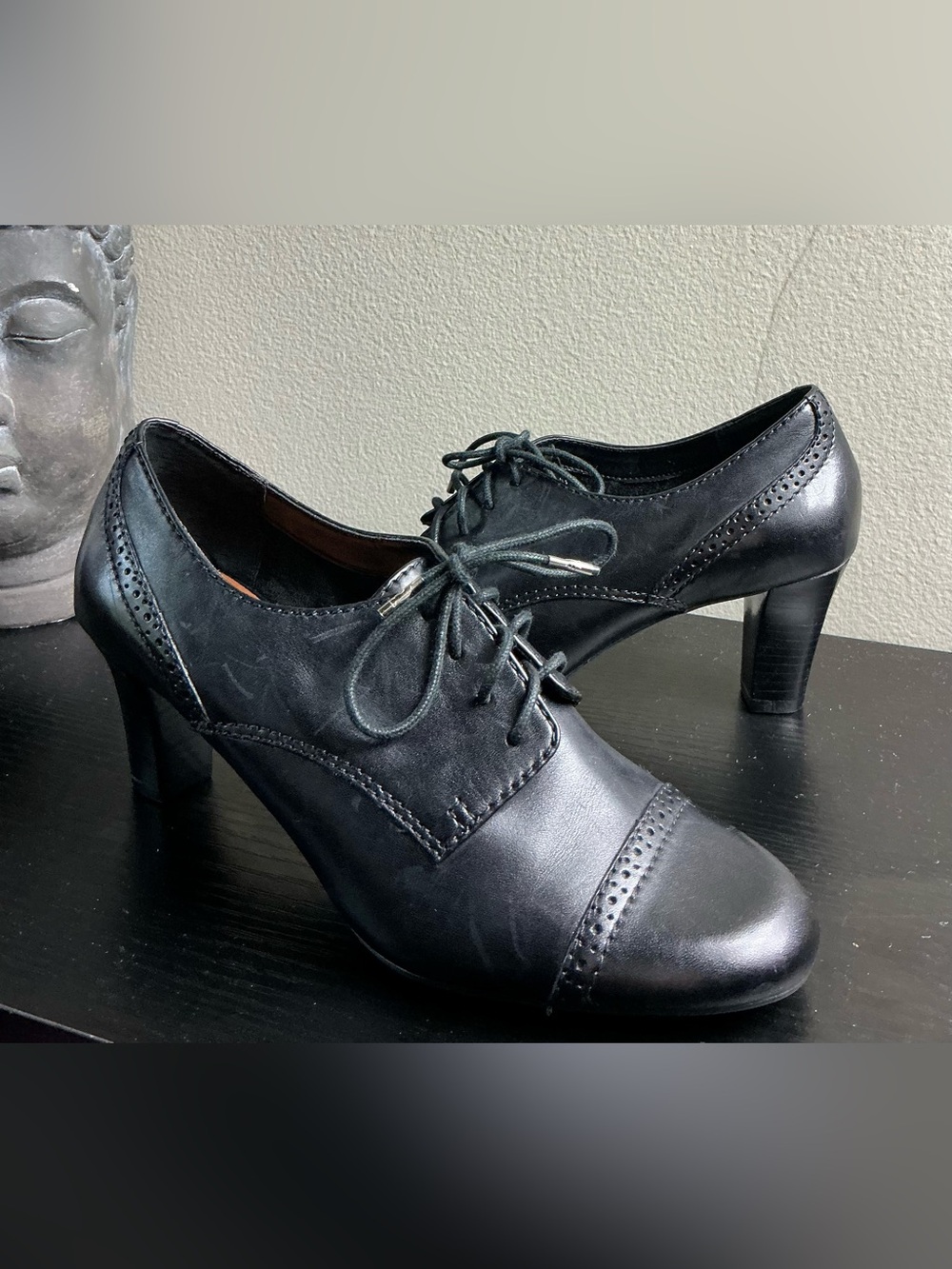 Etienne Aigner Black Lace-Up Cap-Toe